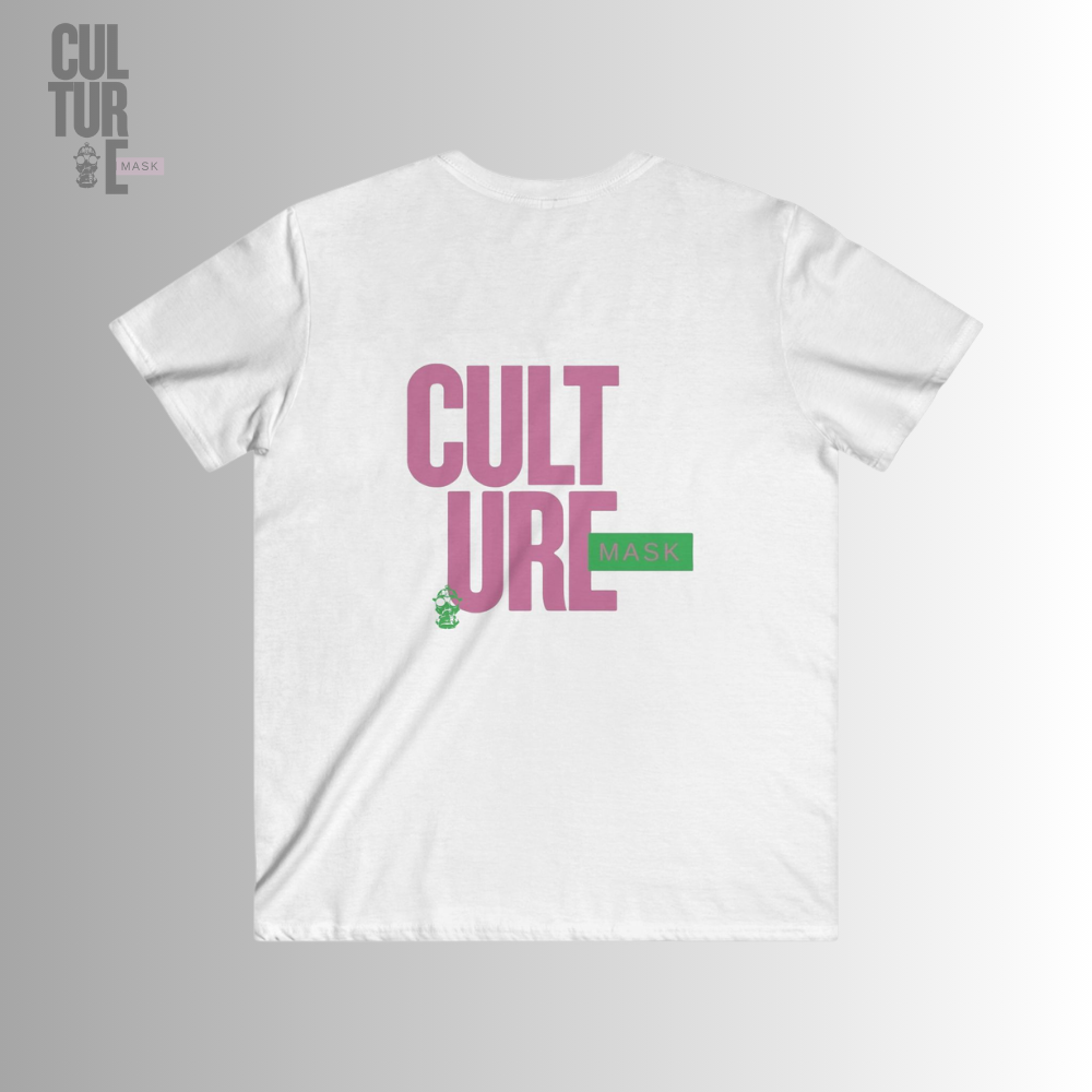 Culture Mask - Camiseta "The King of My Own Life" V-Neck | León Estilo Urbano Premium