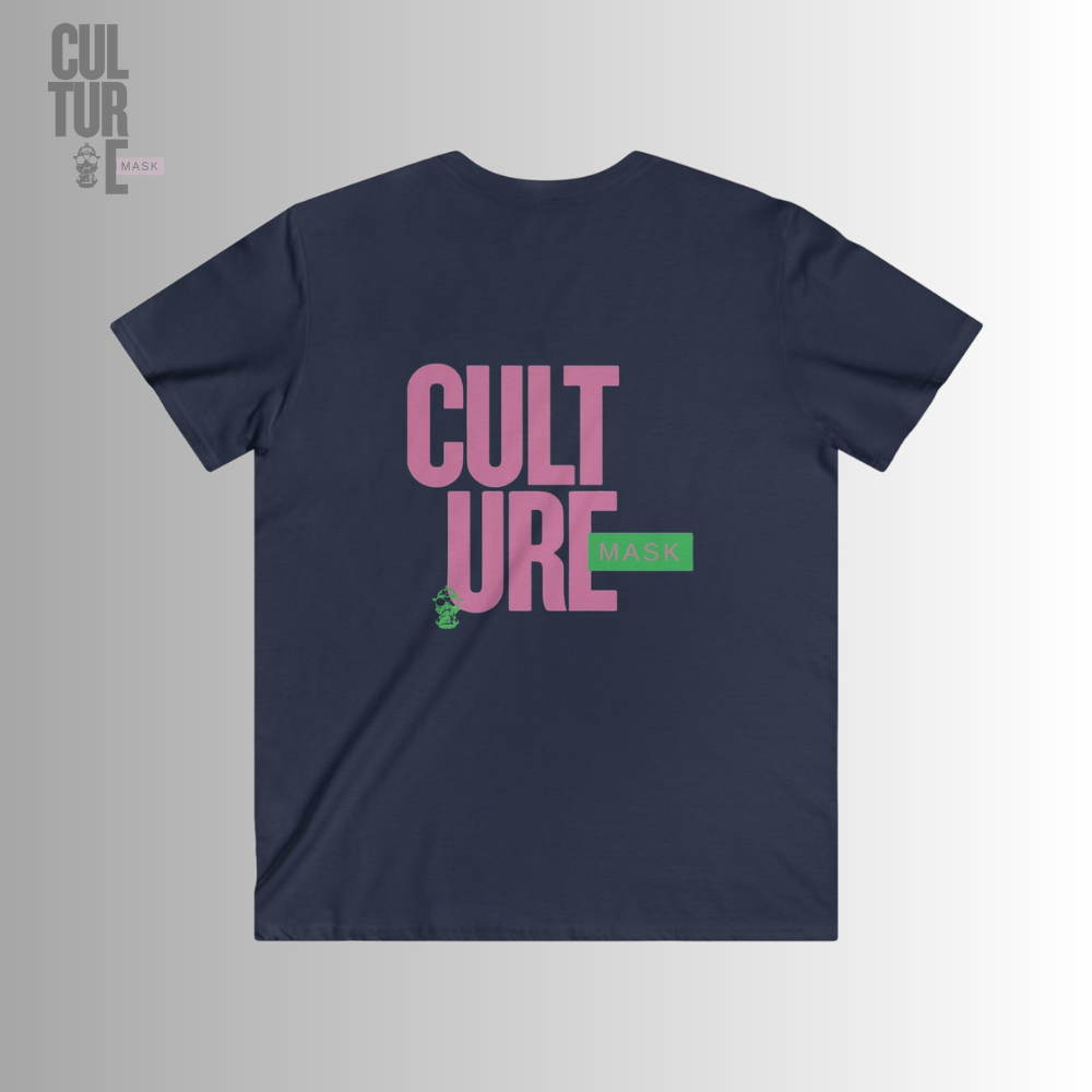 Culture Mask - Camiseta "The King of My Own Life" V-Neck | León Estilo Urbano Premium