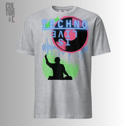 Consigue la camiseta mask future de Culture Mask. Estilo urbano disruptivo con estética cyberpunk y misteriosa. Máxima comodidad, algodón premium y envío gratis.